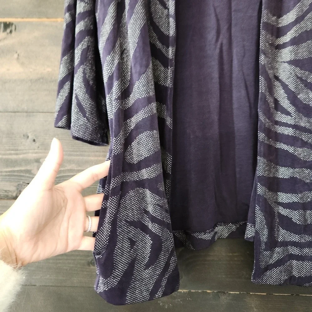 Chicos Travelers Slinky Cardigan Top sz 2 Large 12 purple silver‎ 3/4 sleeve